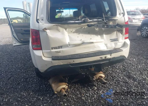 2013 Honda Pilot Touring z USA, uszkodzony, nr VIN 5FNYF4H93DB031584